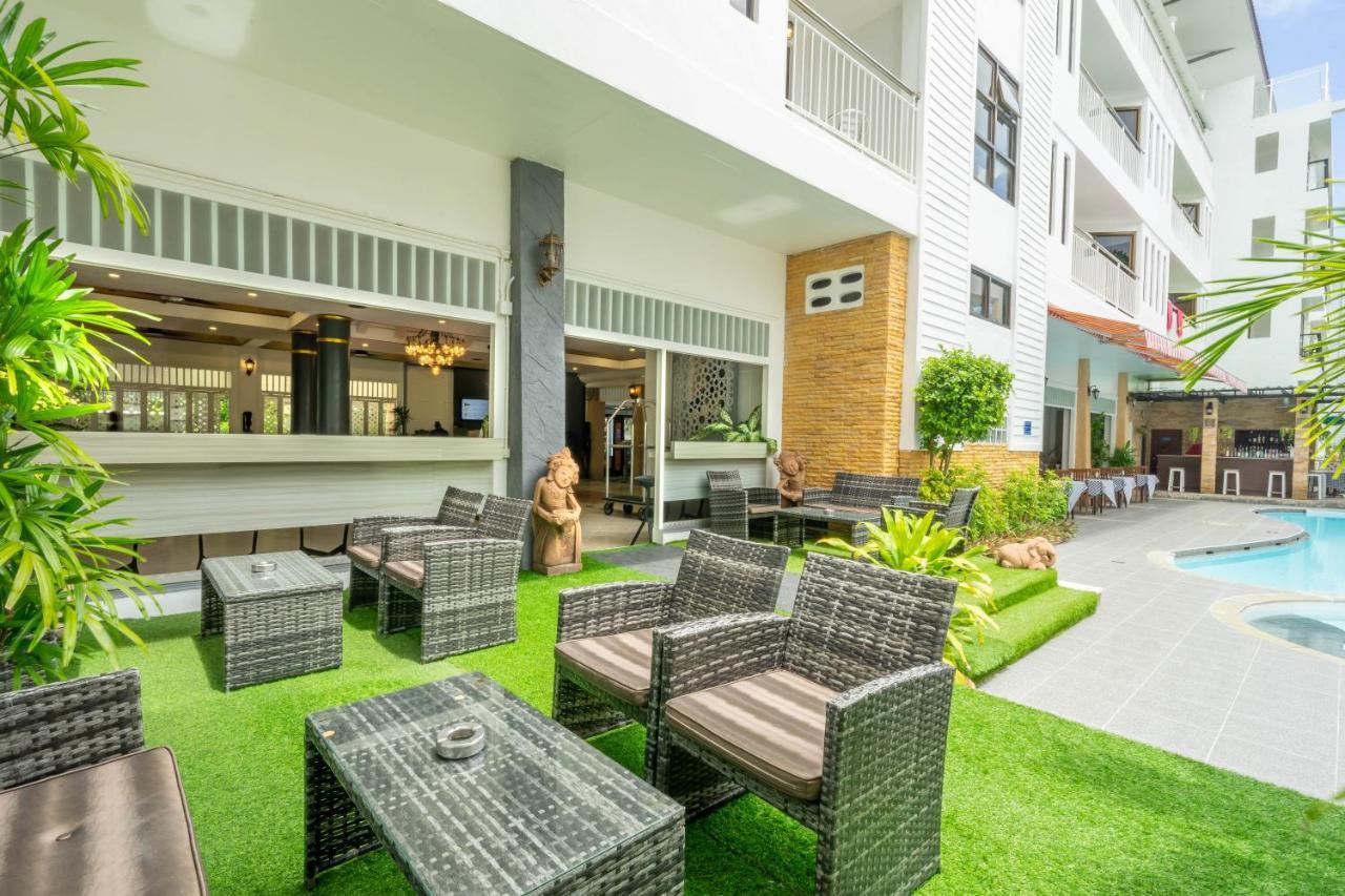 La Vintage Resort Patong Exteriör bild